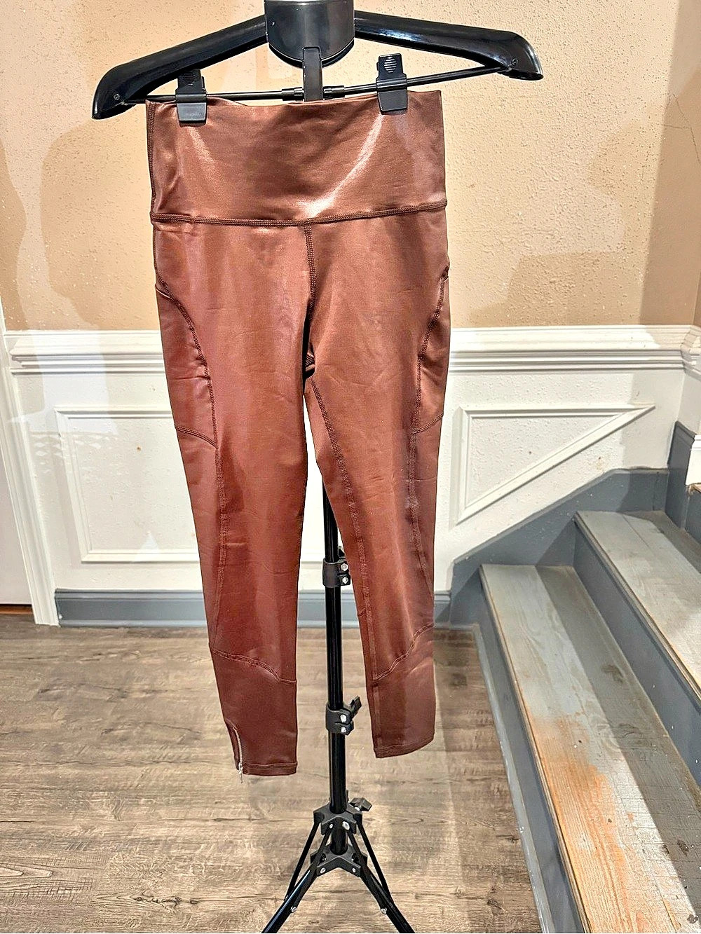 Tissini Genesis Chocolate Brown Leggings Medium NWT